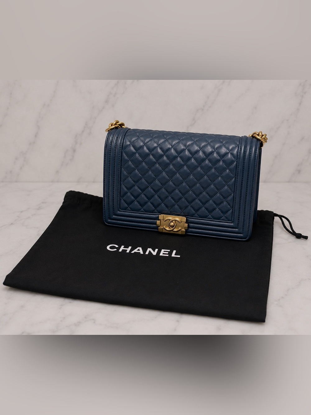 🆕 💙✨ CC Bag Medium – Blue Quilted Leather with Gold-Tone Hardware ✨💙